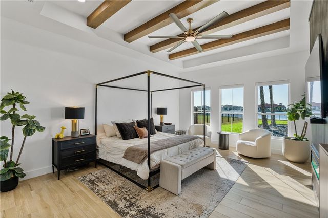 2009 Great Falls Dr, Corpus Christi, TX 78415