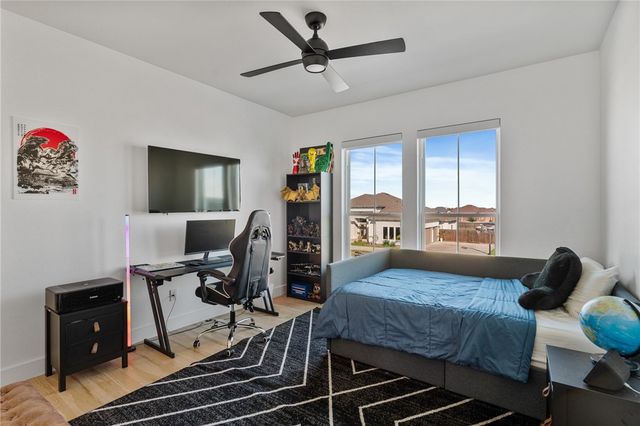 2009 Great Falls Dr, Corpus Christi, TX 78415