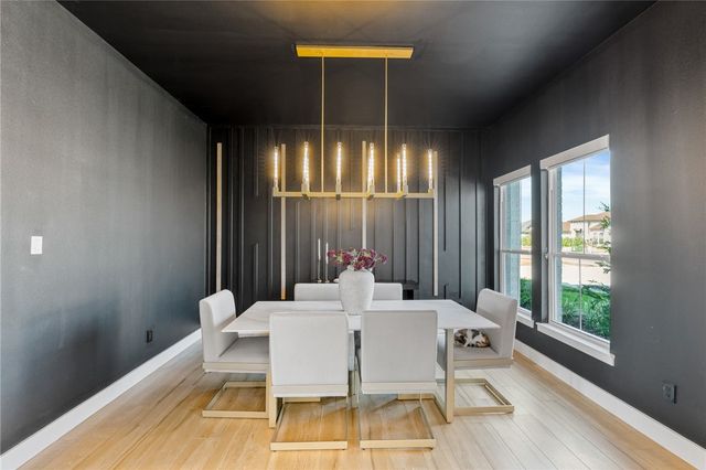 2009 Great Falls Dr, Corpus Christi, TX 78415