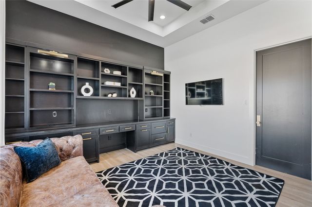 2009 Great Falls Dr, Corpus Christi, TX 78415