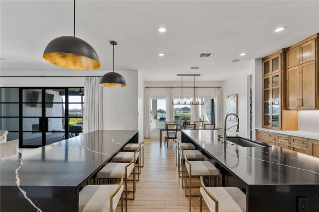 2009 Great Falls Dr, Corpus Christi, TX 78415