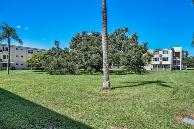 2402 ECUADORIAN WAY 10, Clearwater, FL 33763