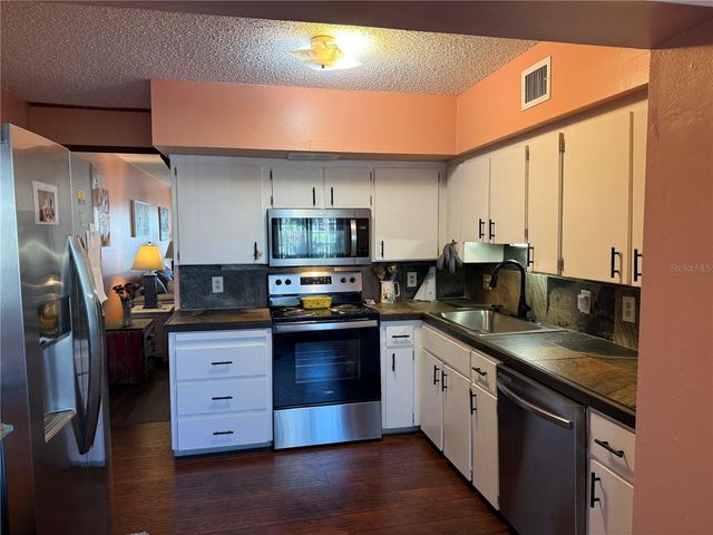 2402 ECUADORIAN WAY 10, Clearwater, FL 33763