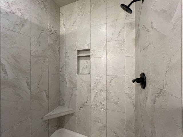 112 Kinsey Street, North Liberty, IA 52317