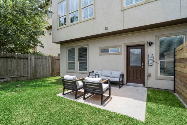 10206 Spring Shadows Park Circle, Houston, TX 77080
