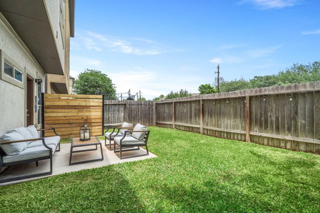 10206 Spring Shadows Park Circle, Houston, TX 77080