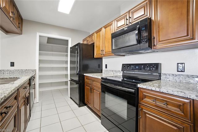 40 Rader St Apt 413, Norfolk, VA 23510