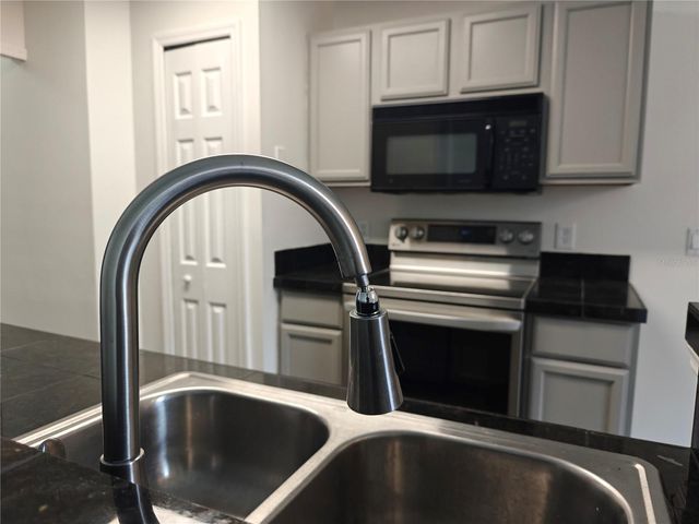 948 BIRD BAY COURT 202, Lake Mary, FL 32746