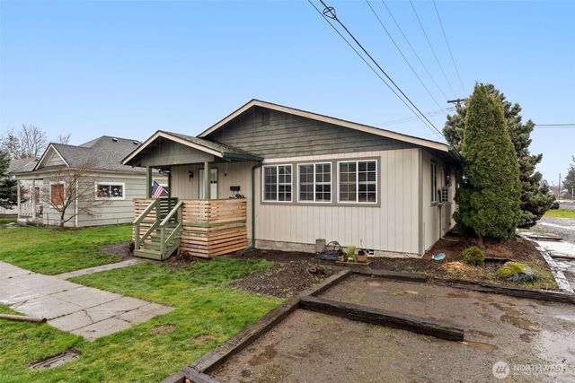 1025 E St, Centralia, WA 98531
