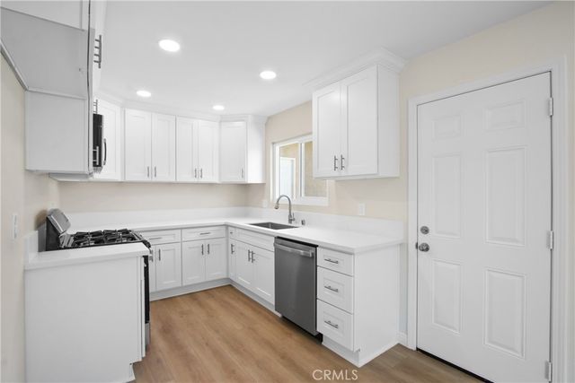 1683 Lark, Corona, CA 92882