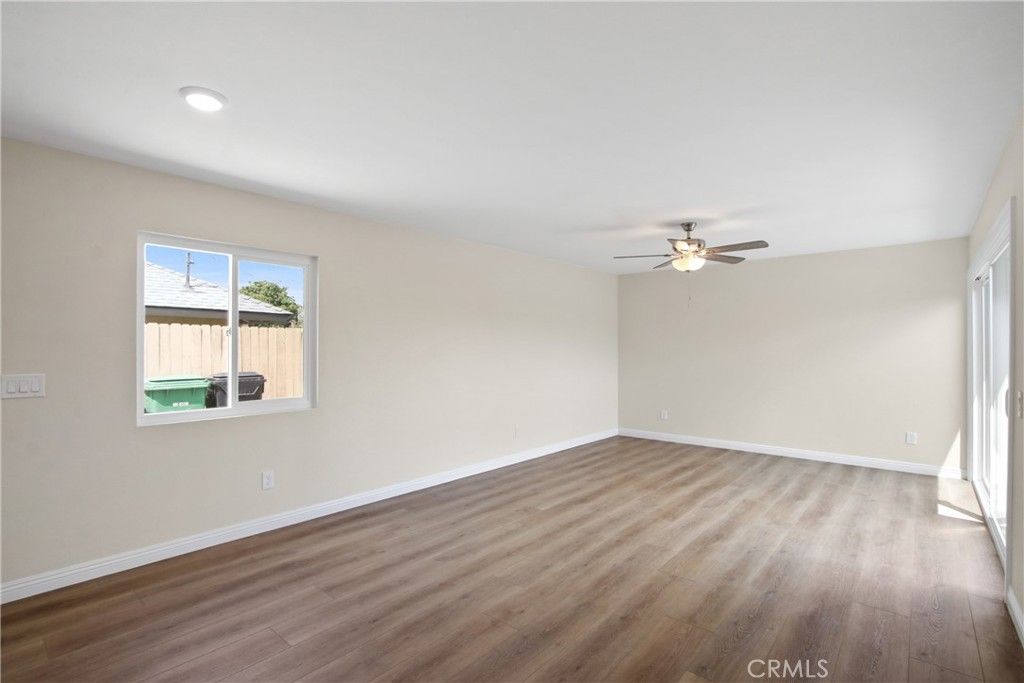 Image 2 of property listing at 1683 Lark, Corona, CA 92882