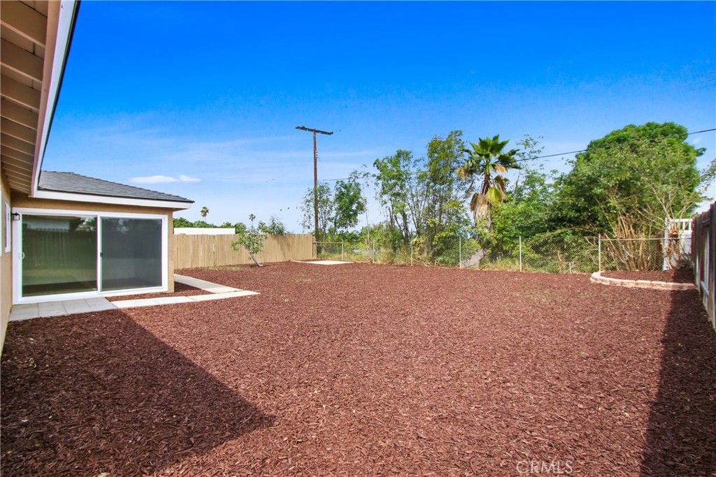 Image 21 of property listing at 1683 Lark, Corona, CA 92882