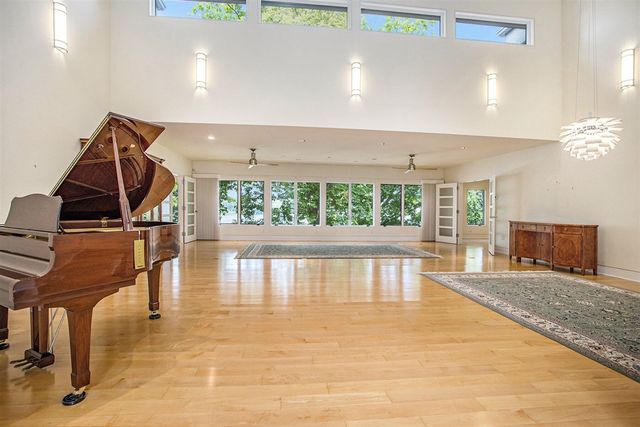 20 Hiawatha Drive, Battle Creek, MI 49015