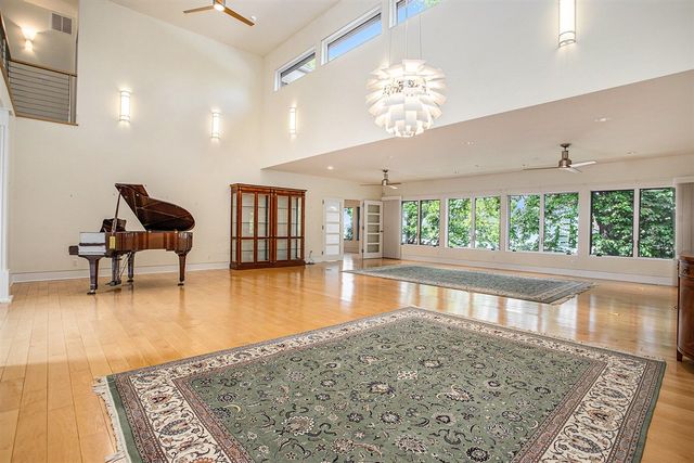 20 Hiawatha Drive, Battle Creek, MI 49015