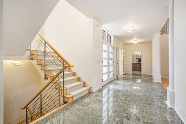 20 Hiawatha Drive, Battle Creek, MI 49015