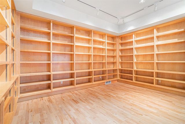 20 Hiawatha Drive, Battle Creek, MI 49015