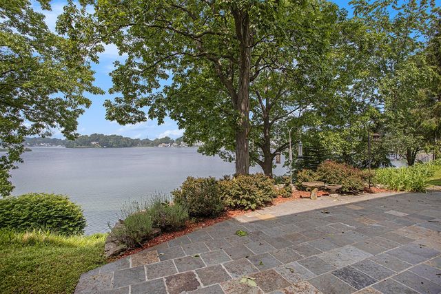 20 Hiawatha Drive, Battle Creek, MI 49015