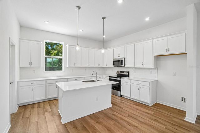 12725 AVALON LAKE DRIVE, Orlando, FL 32828