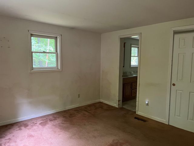 4 Old Town Road, Tuftonboro, NH 03816