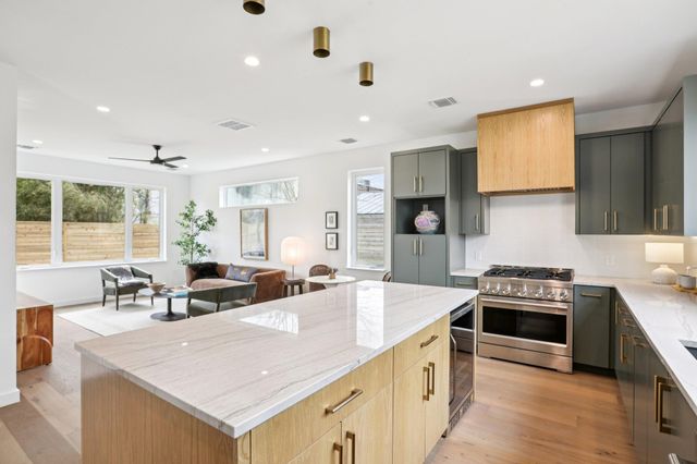 3019 Garwood ST 2, Austin, TX 78702