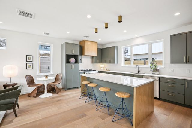 3019 Garwood ST 2, Austin, TX 78702