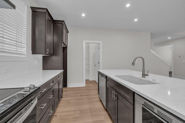 2592 Butlers Green Circle 9, Chattanooga, TN 37421