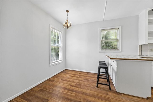 123 Parkview Street, Houston, TX 77009