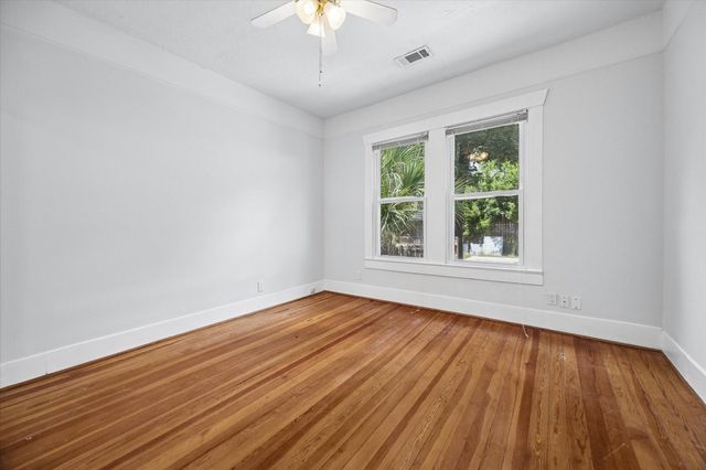 123 Parkview Street, Houston, TX 77009