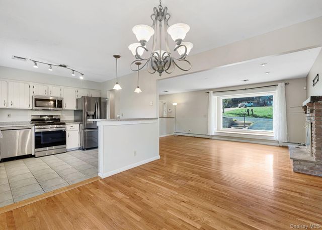 27 Walton Terrace, Monroe, NY 10950