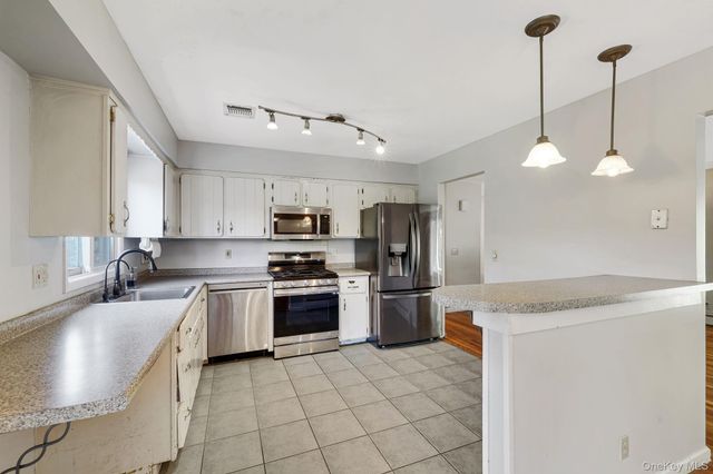 27 Walton Terrace, Monroe, NY 10950