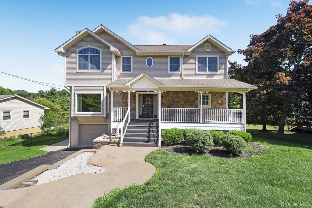 27 Walton Terrace, Monroe, NY 10950 — photo 2