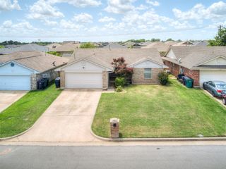 321 Bradgate Drive, Yukon, OK 73099