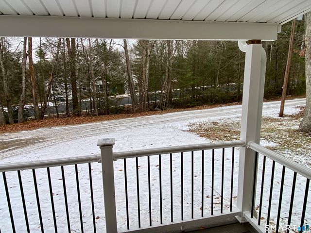 8 South Road, Ellington, CT 06029