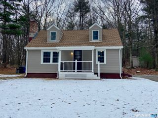 8 South Road, Ellington, CT 06029