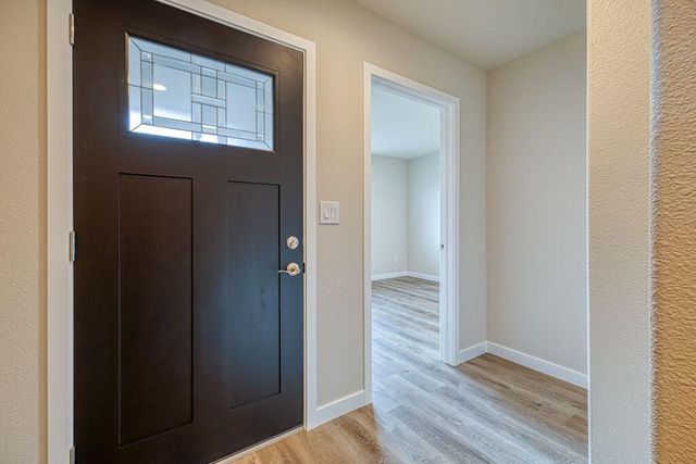 5489 Shalynn Drive, Klamath Falls, OR 97603