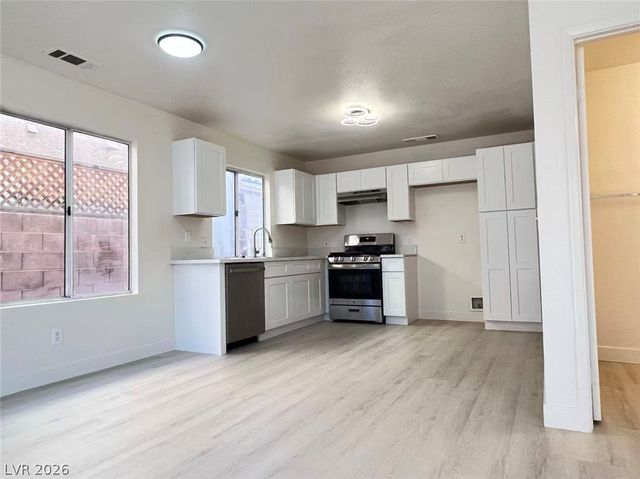 7209 Indian Path Circle, Las Vegas, NV 89128