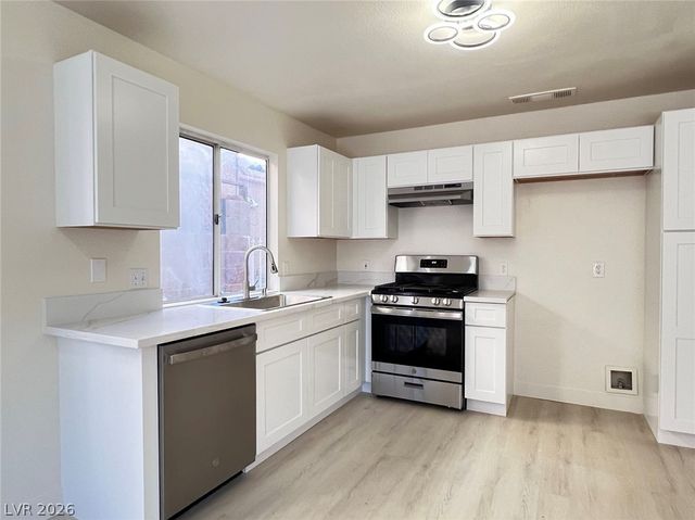 7209 Indian Path Circle, Las Vegas, NV 89128