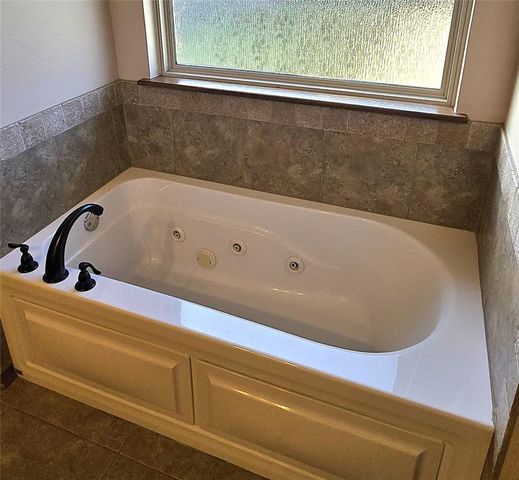 221 SW 148th Street, Oklahoma City, OK 73170