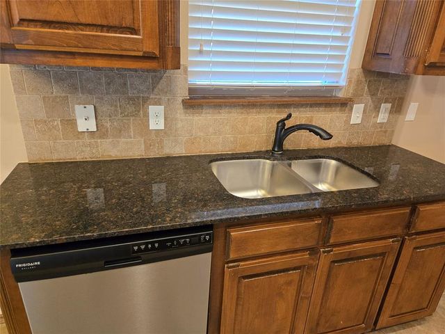 221 SW 148th Street, Oklahoma City, OK 73170