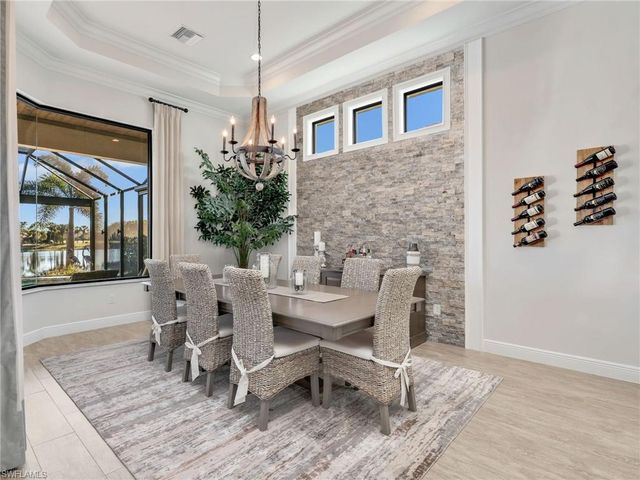 12757 Dundee LN, Naples, FL 34120