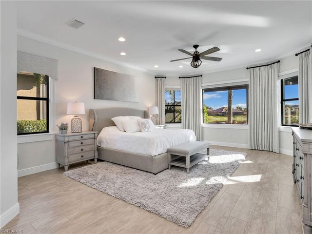 12757 Dundee LN, Naples, FL 34120