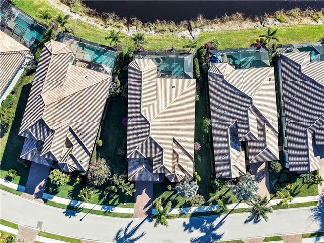 12757 Dundee LN, Naples, FL 34120