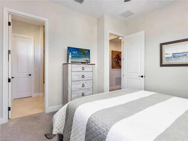 12757 Dundee LN, Naples, FL 34120