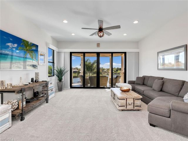 12757 Dundee LN, Naples, FL 34120