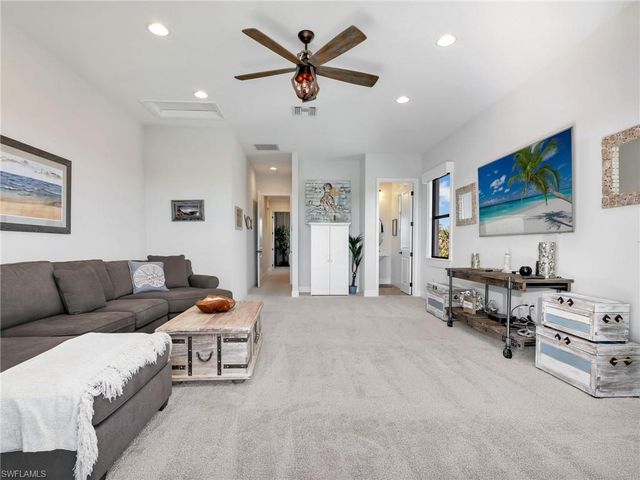 12757 Dundee LN, Naples, FL 34120