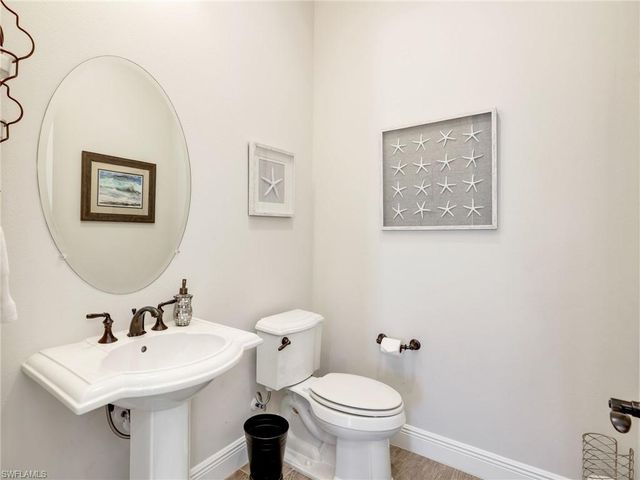 12757 Dundee LN, Naples, FL 34120