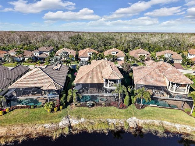 12757 Dundee LN, Naples, FL 34120