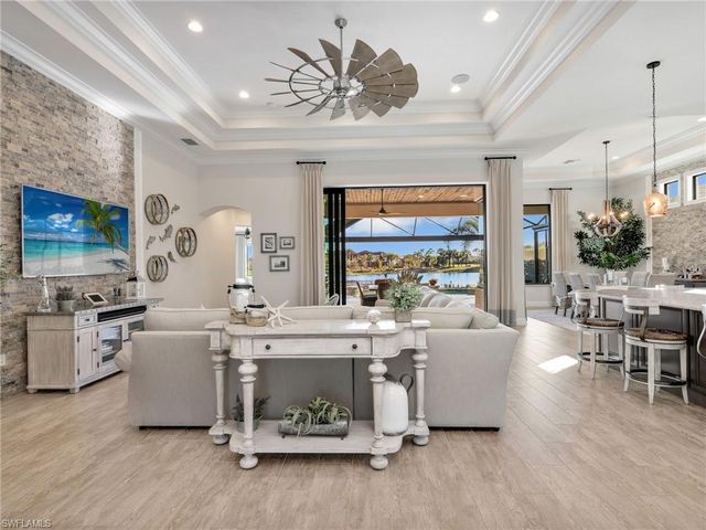 12757 Dundee LN, Naples, FL 34120