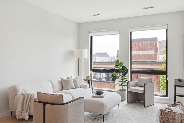 45 W 3rd St 305, Boston, MA 02127