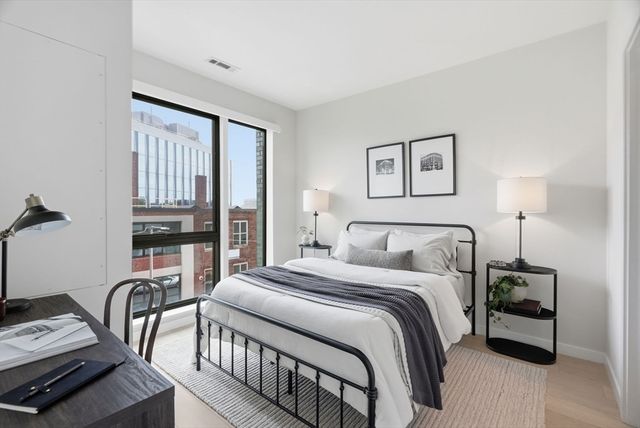 45 W 3rd St 305, Boston, MA 02127